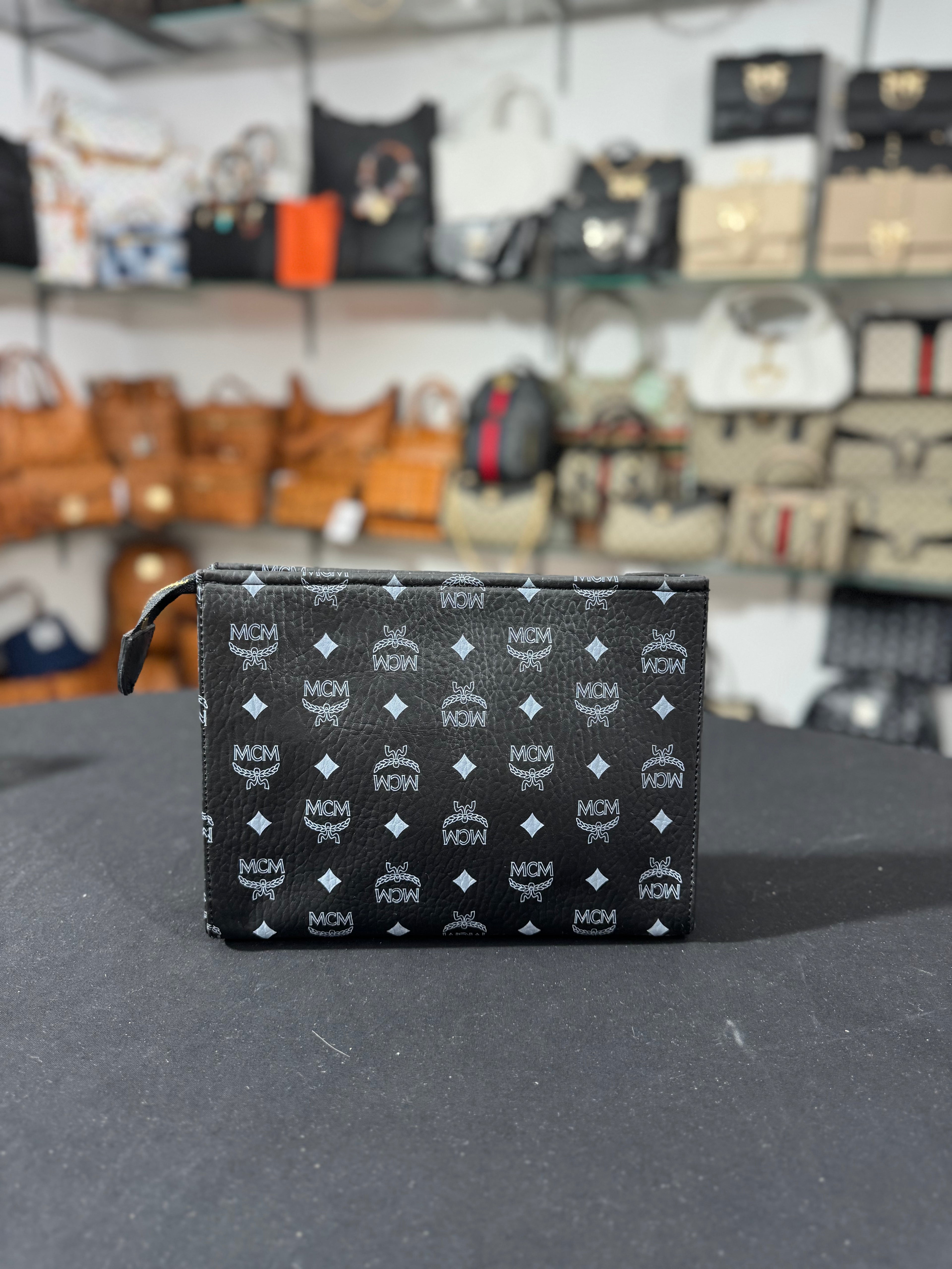 Mcm envelope black 26x19