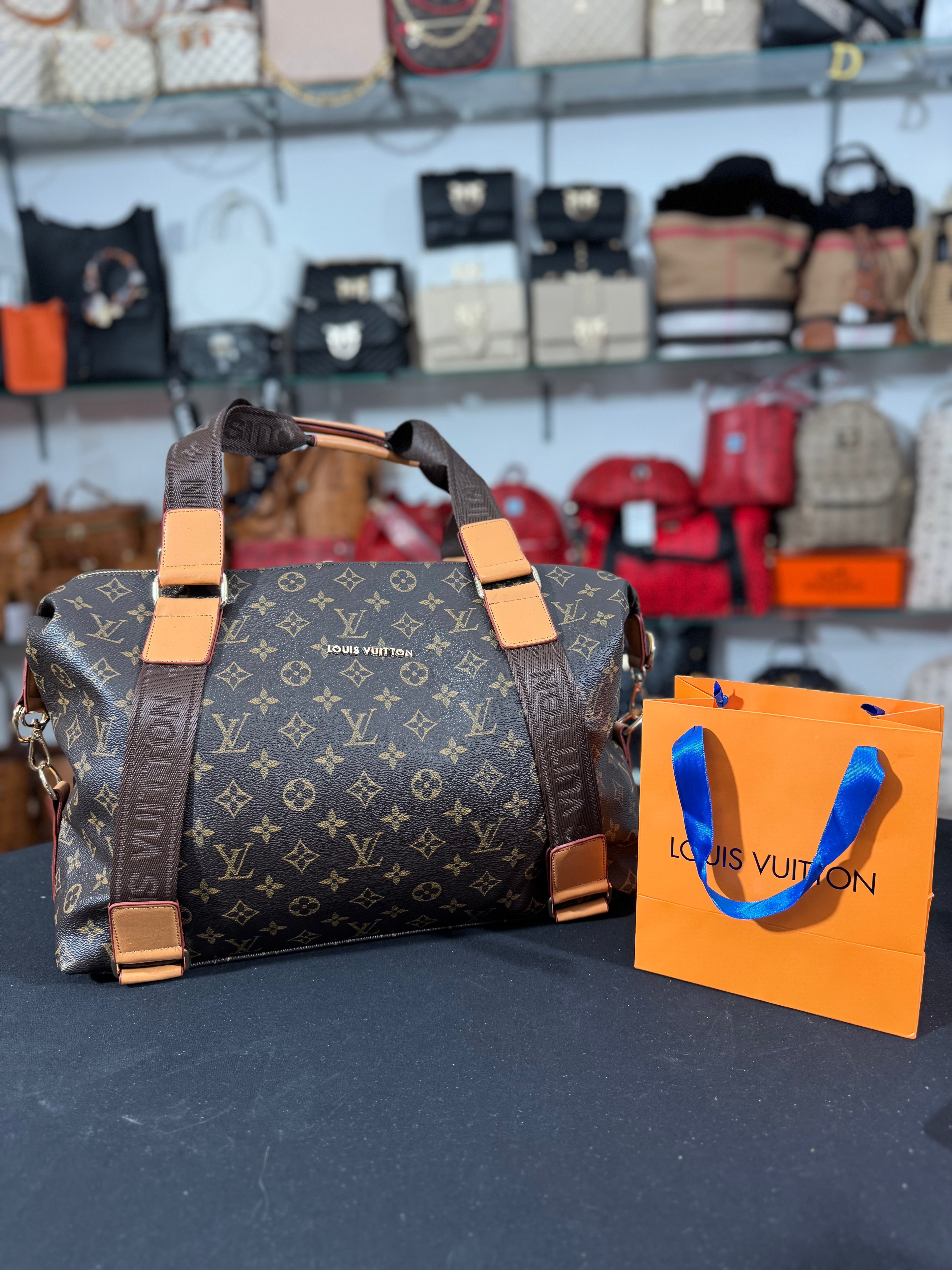 Louis Vuitton travel bag 40x30
