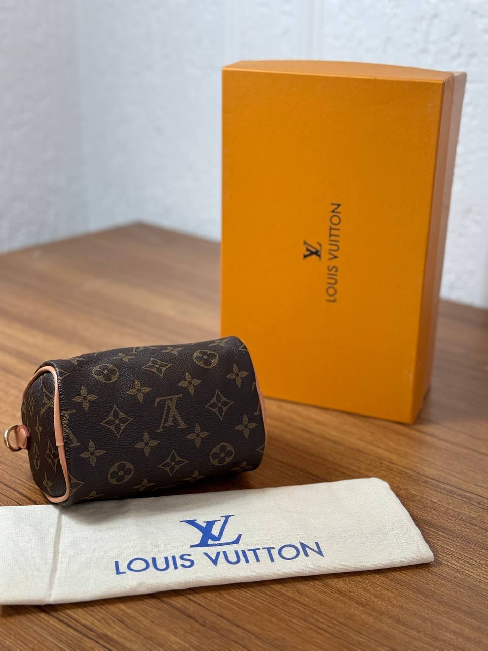 Louis Vuitton speedy nano 16x12