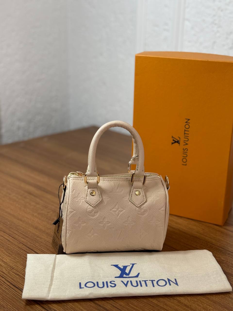 Louis Vuitton speedy nano 16x12