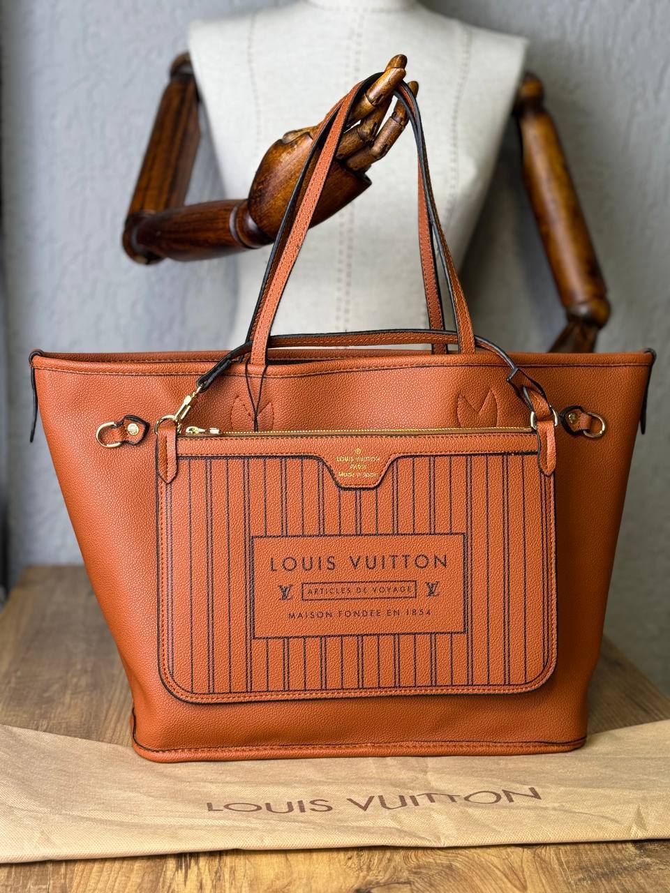 Louis Vuitton neverfull in side out mm 28x48