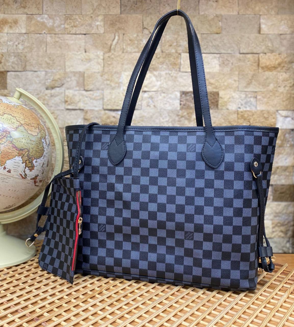 Louis Vuitton damier 40x30