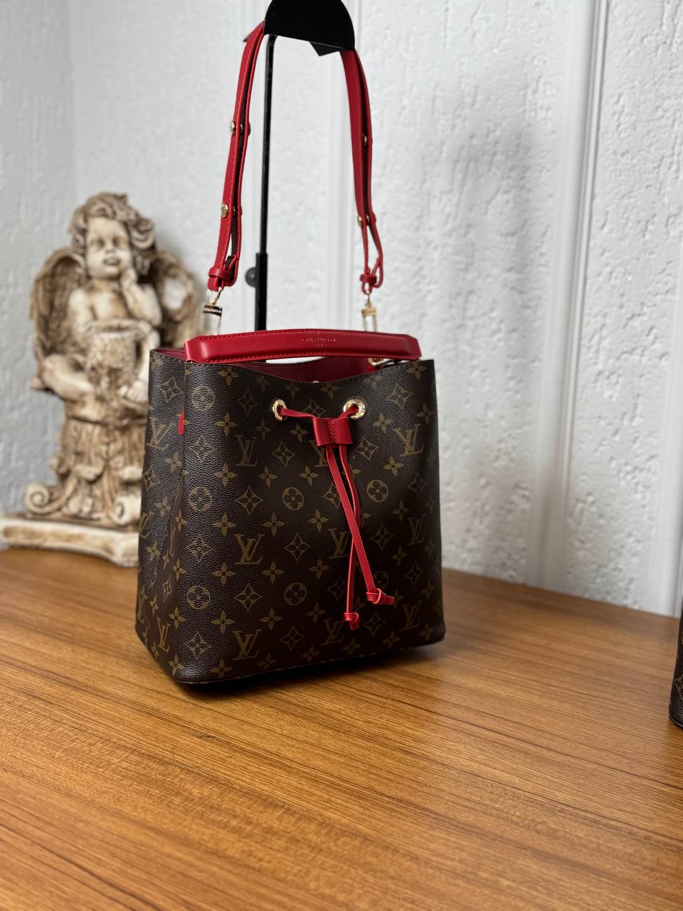 Louis Vuitton neonoe monogram red 26x27